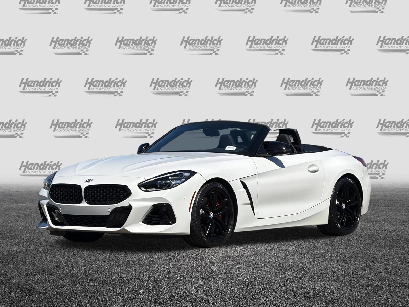 Used 2022 BMW Z4 M40i w/ Premium Package image 9
