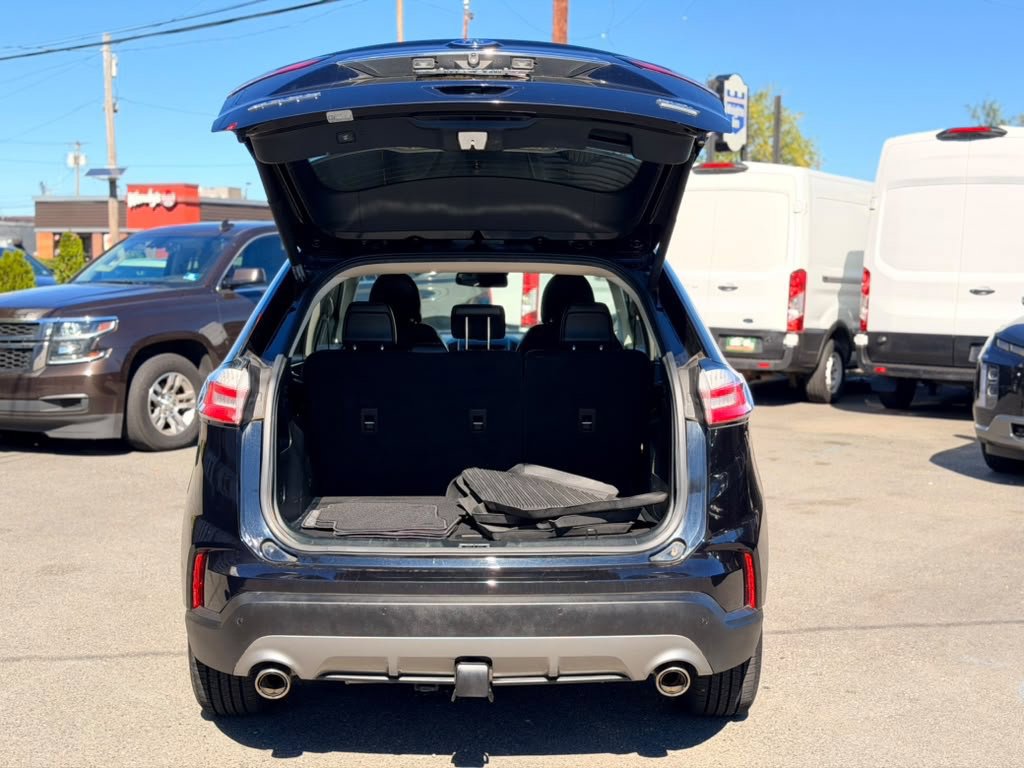Used 2019 Ford Edge SEL w/ Equipment Group 201A AWD/4WD image 9