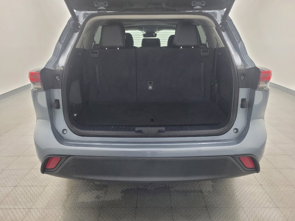 Used 2022 Toyota Highlander XLE image 29