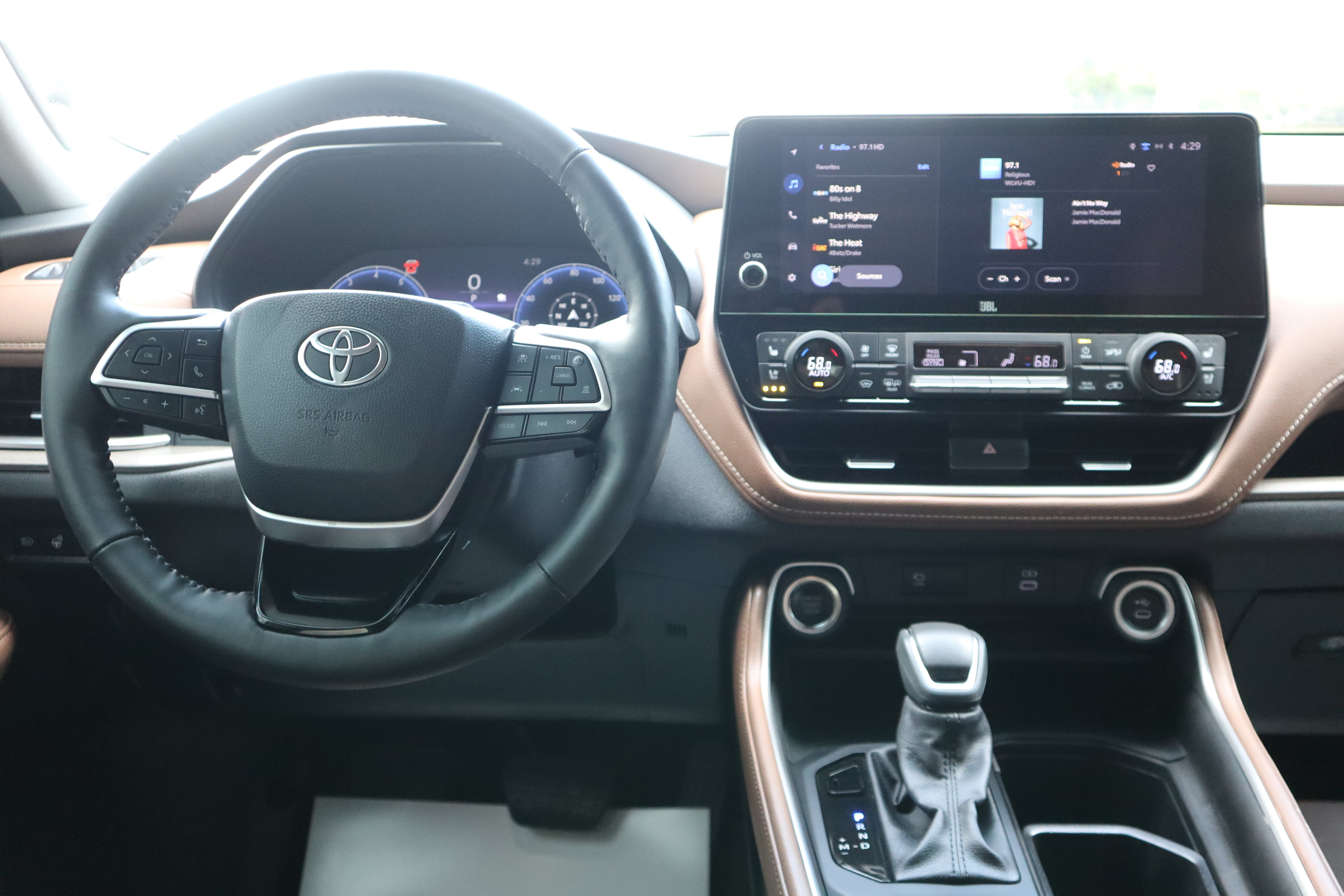 Used 2026 Toyota Grand Highlander AWD image 12