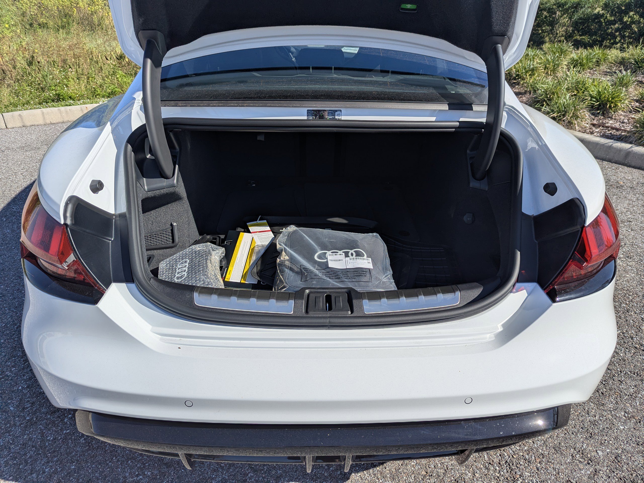 New 2026 Audi S e-tron GT Prestige image 11