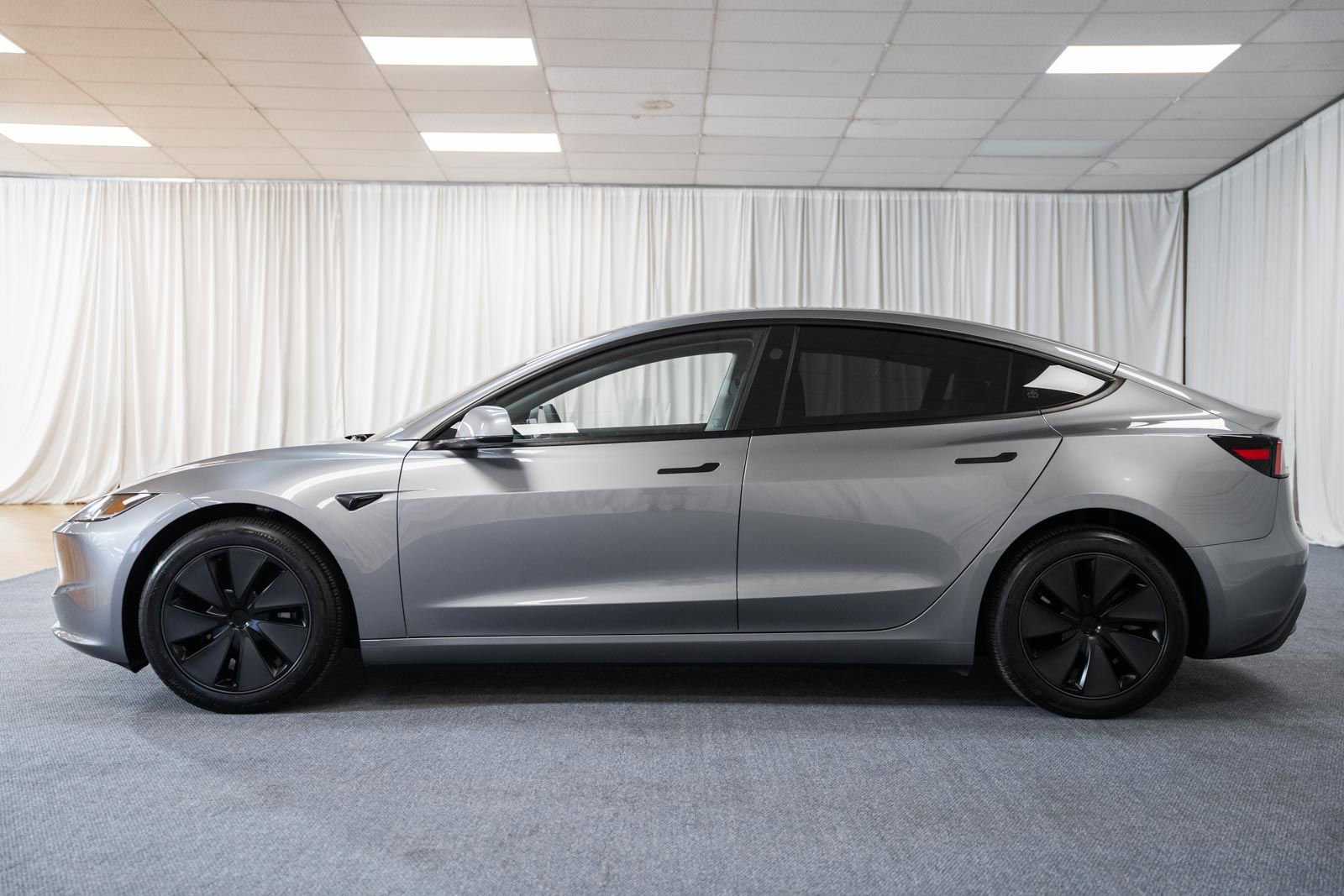 Used 2025 Tesla Model 3 Long Range image 5