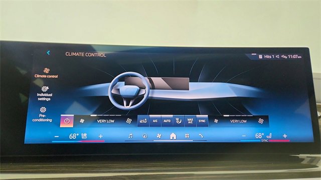 Used 2025 BMW X7 xDrive40i w/ Executive Package image 51