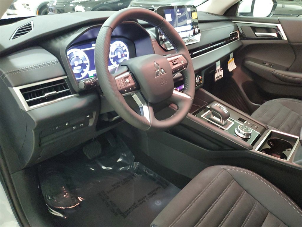 New 2025 Mitsubishi Outlander SE image 22