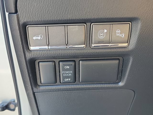 Used 2016 INFINITI QX80 4WD w/ Deluxe Technology Package image 27