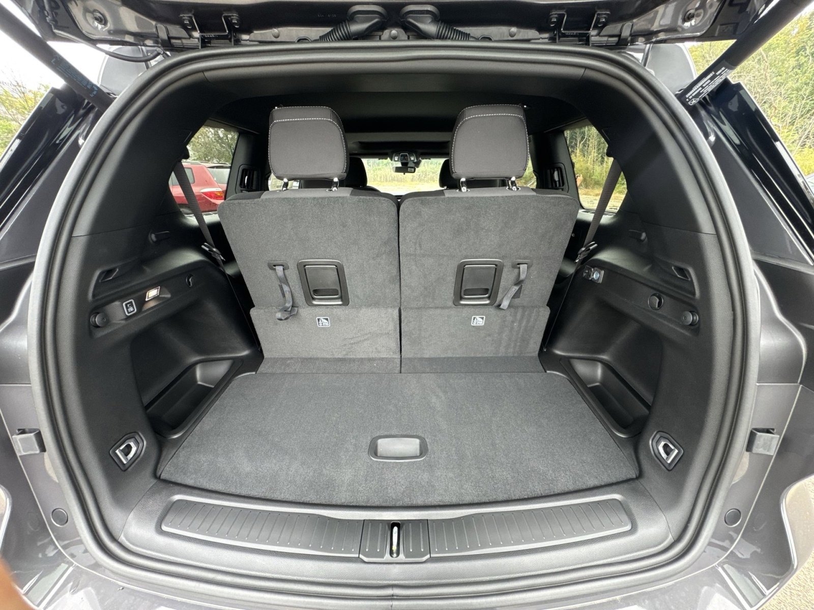 New 2025 Jeep Grand Cherokee L Laredo w/ Luxury Tech Group I image 26