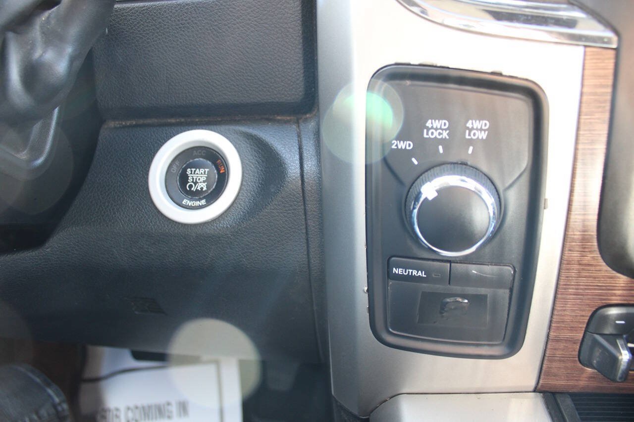 Used 2015 RAM 3500 Laramie w/ Black Appearance Group AWD/4WD image 25
