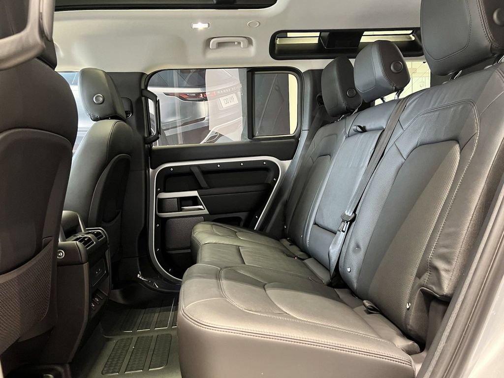 New 2024 Land Rover Defender 110 S AWD/4WD image 12