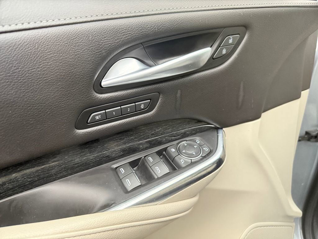 Used 2023 Cadillac XT4 Premium Luxury FWD image 11