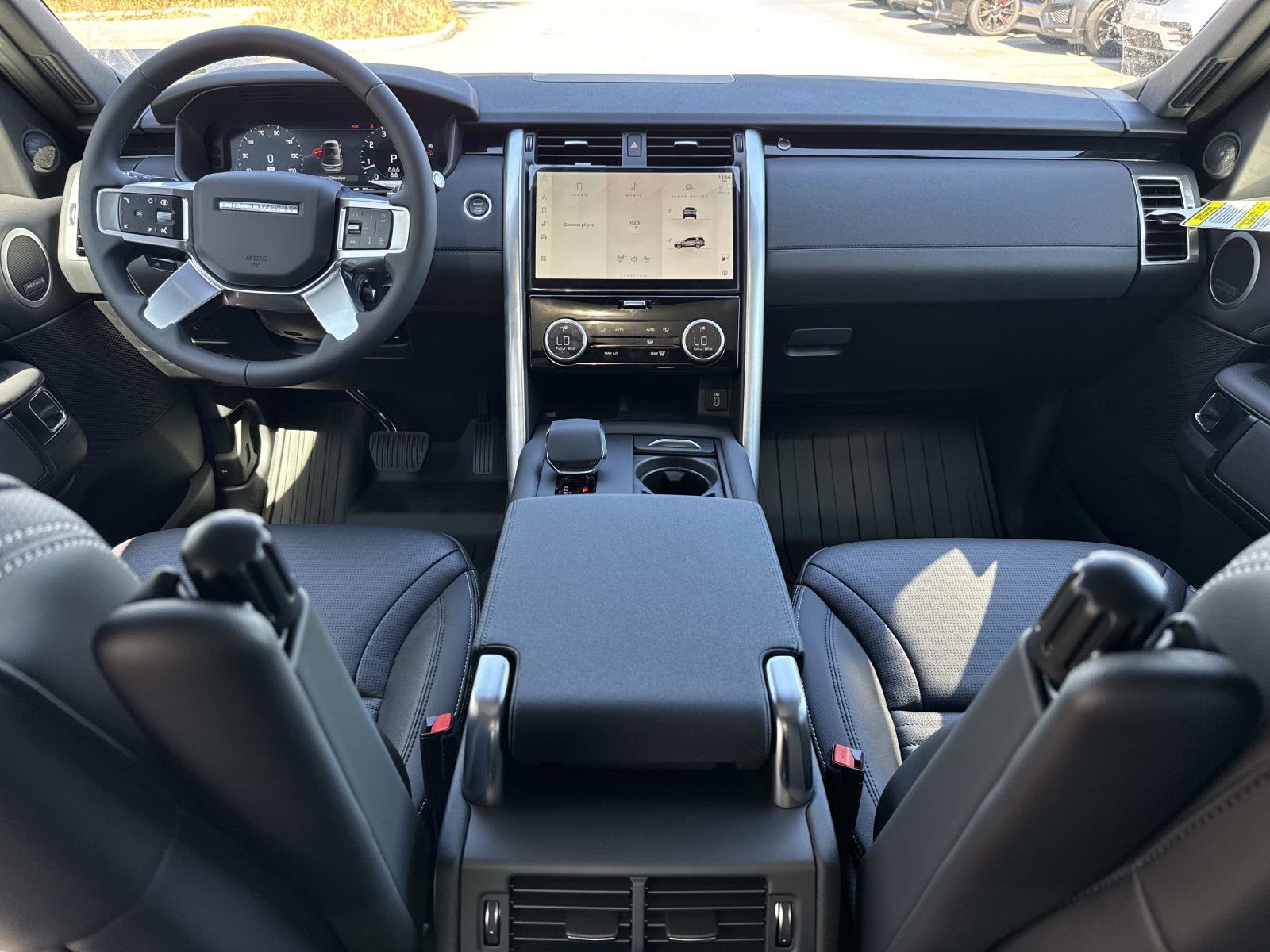 New 2026 Land Rover Discovery S AWD/4WD image 16