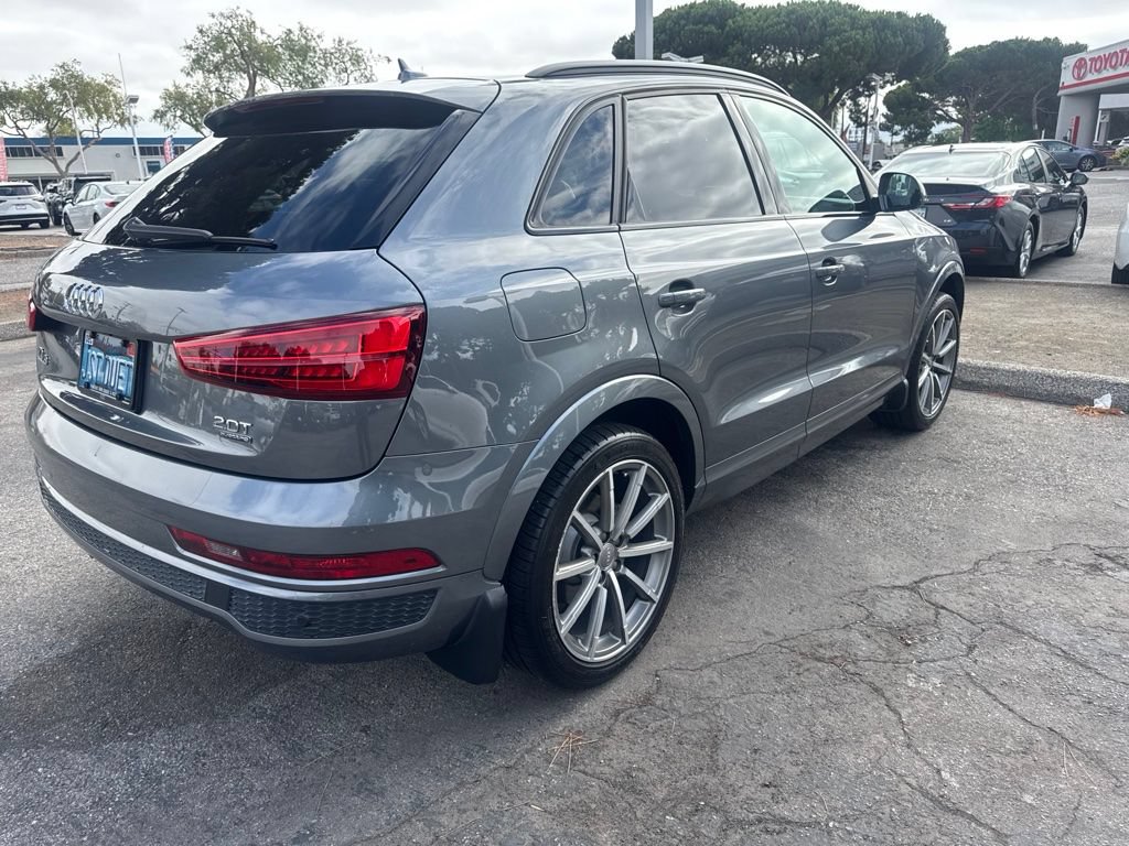 Used 2017 Audi Q3 2.0T Prestige w/ Prestige Package AWD/4WD image 2
