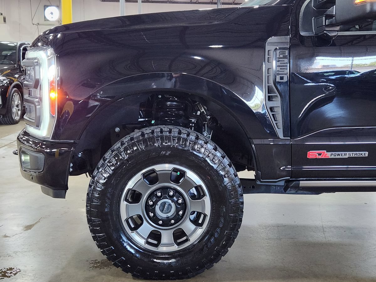 Used 2023 Ford F250 Lariat w/ Lariat Ultimate Package AWD/4WD image 5