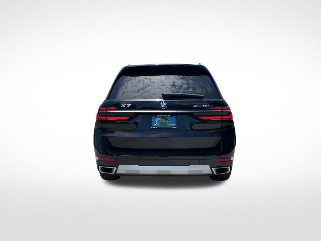 Used 2024 BMW X7 xDrive40i AWD/4WD image 7