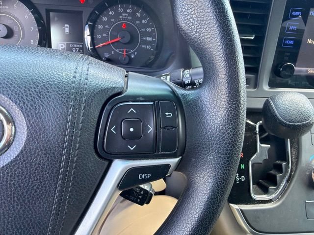 Used 2017 Toyota Sienna LE FWD image 15