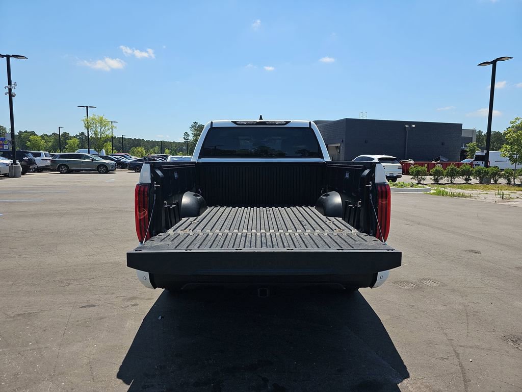 Used 2022 Toyota Tundra SR5 w/ SR5 Premium Package AWD/4WD image 17
