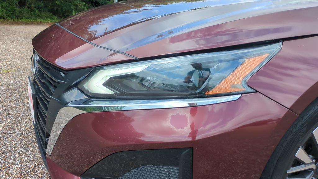 Used 2024 Nissan Altima 2.5 SV FWD image 9