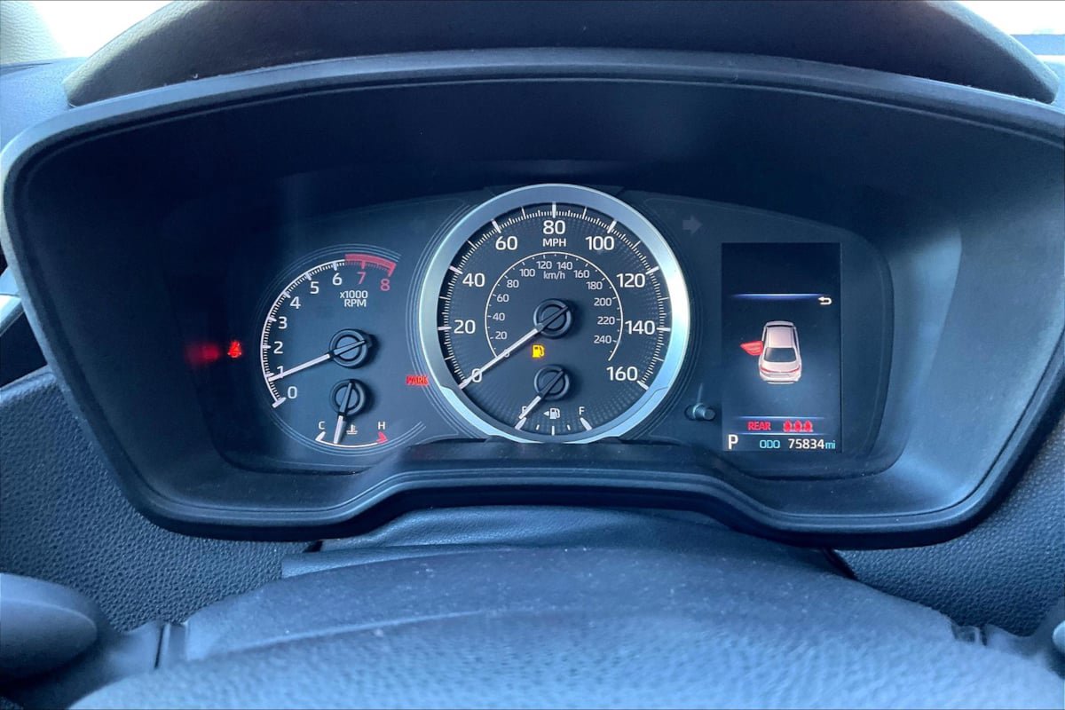 Used 2020 Toyota Corolla LE FWD image 20