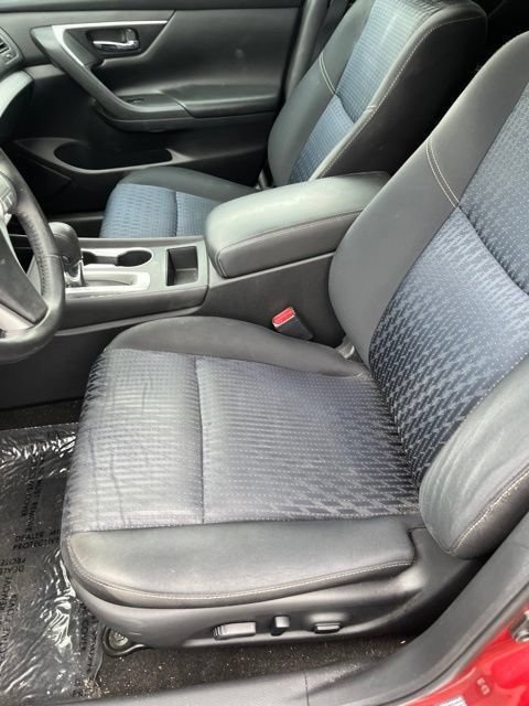 Used 2016 Nissan Altima 2.5 SV FWD image 12
