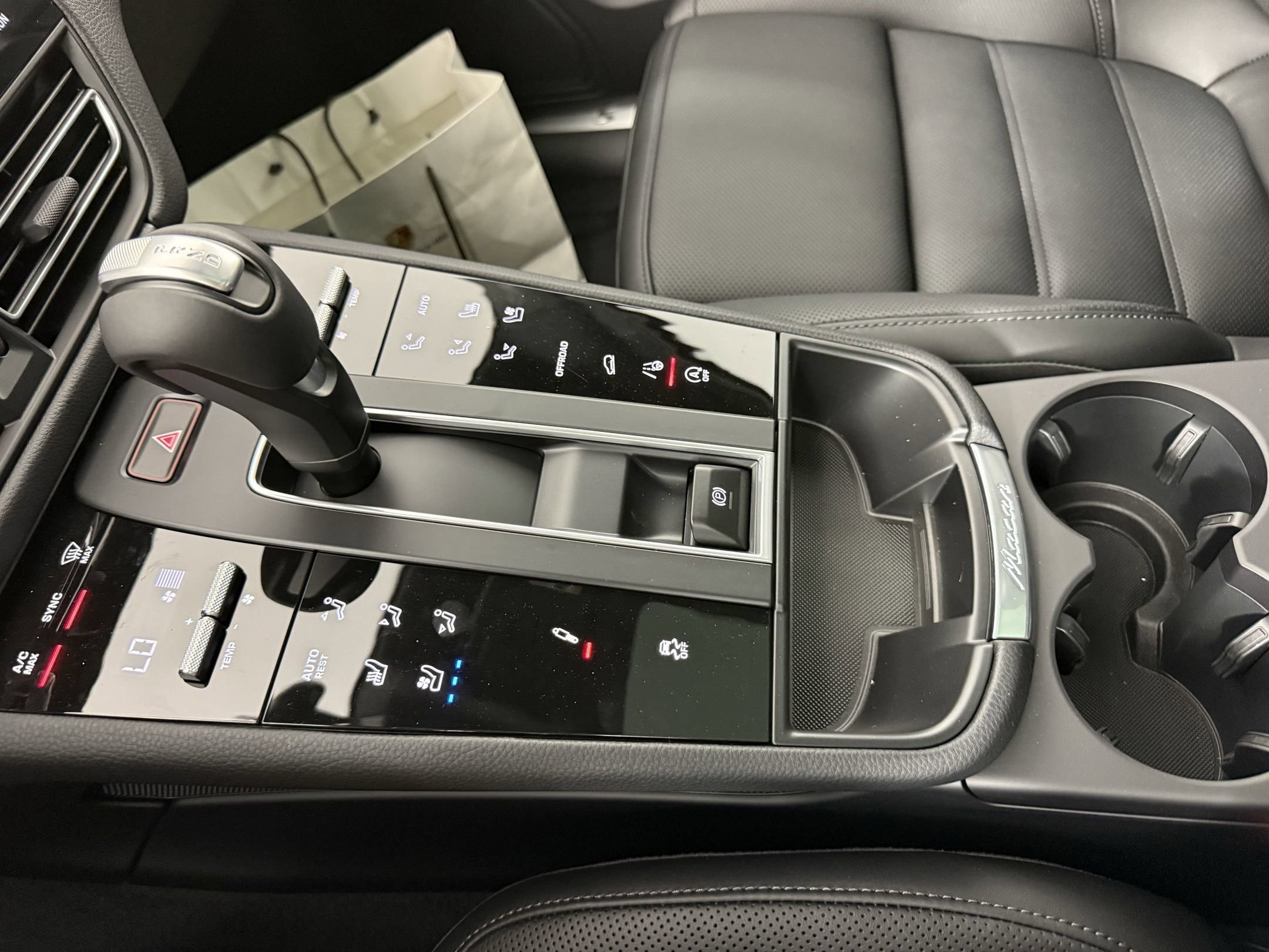 Certified 2026 Porsche Macan S AWD/4WD image 18