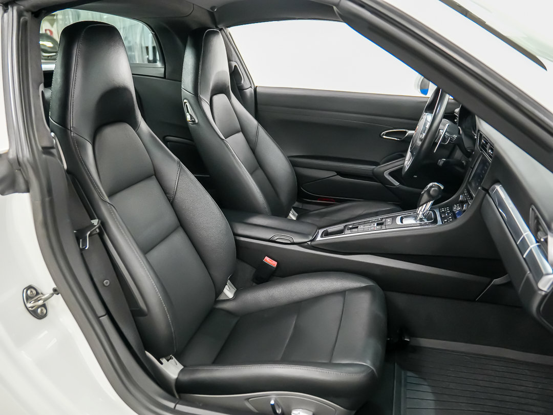 Used 2015 Porsche 911 Targa 4 AWD/4WD image 17
