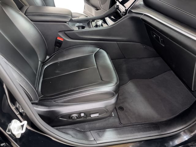 Used 2023 Jeep Grand Cherokee Limited RWD image 13