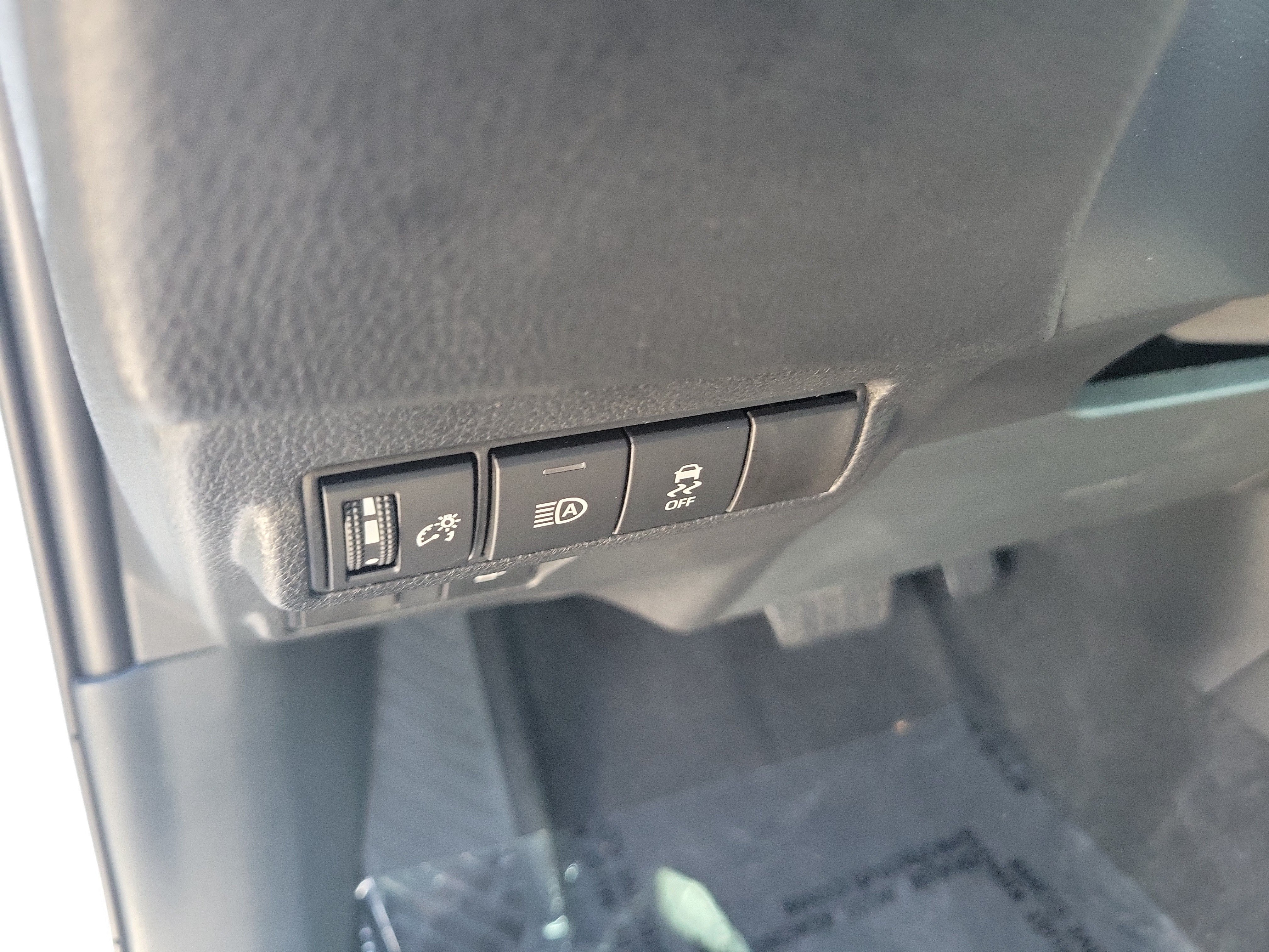 Certified 2025 Toyota Corolla Cross AWD Hybrid image 24