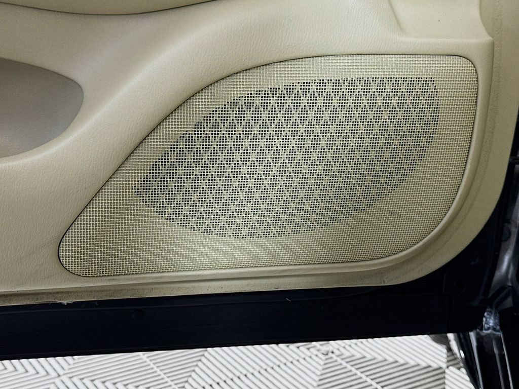 Used 2019 INFINITI Q70 Luxe w/ Proactive Package image 19