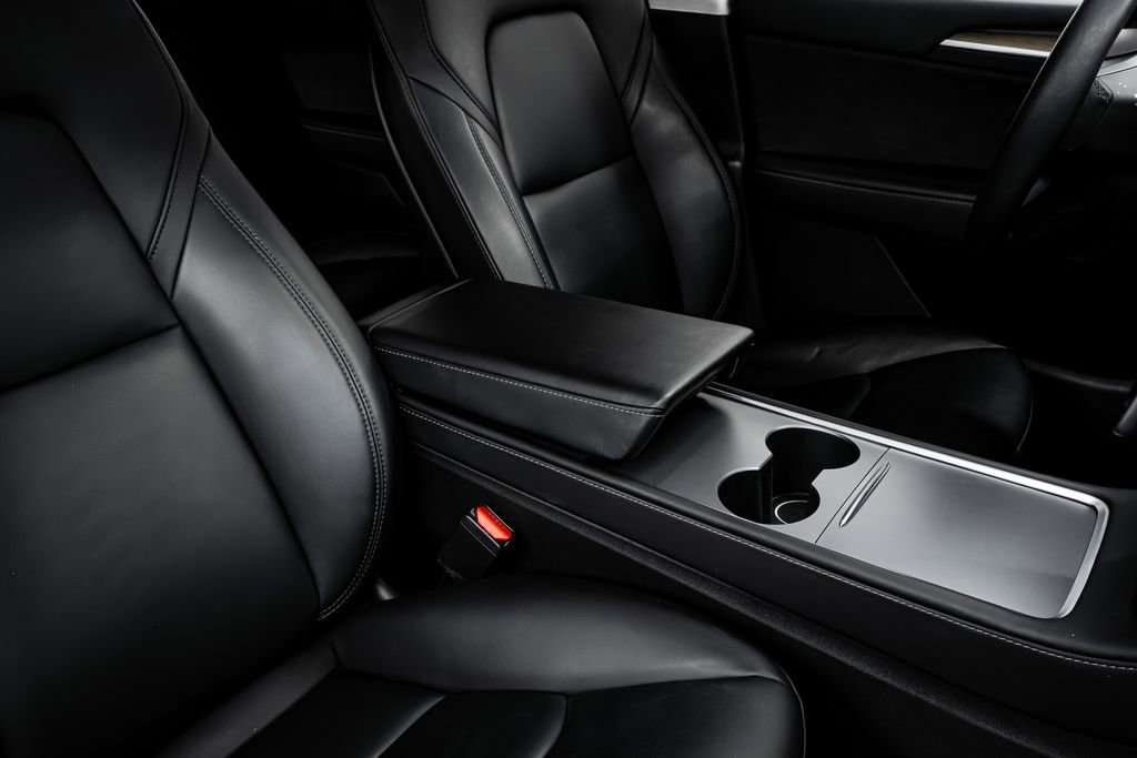 Used 2023 Tesla Model Y Long Range image 29