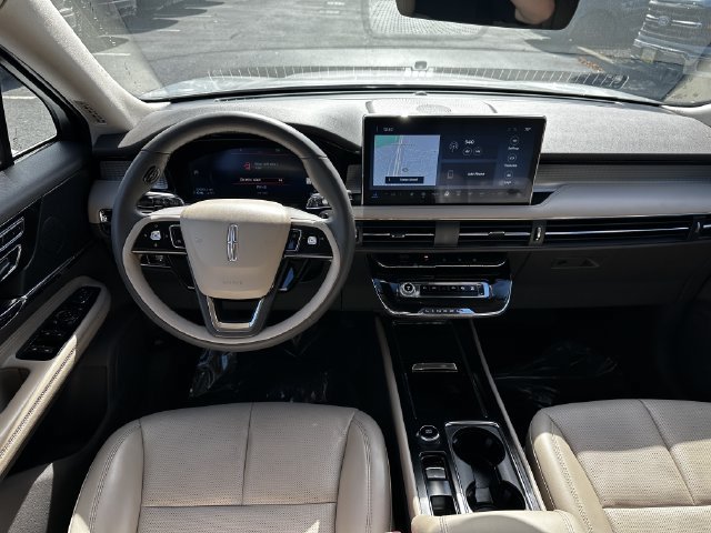 Certified 2023 Lincoln Corsair AWD w/ Equipment Group 101A image 13