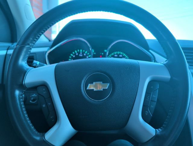 Used 2012 Chevrolet Traverse LT FWD image 15