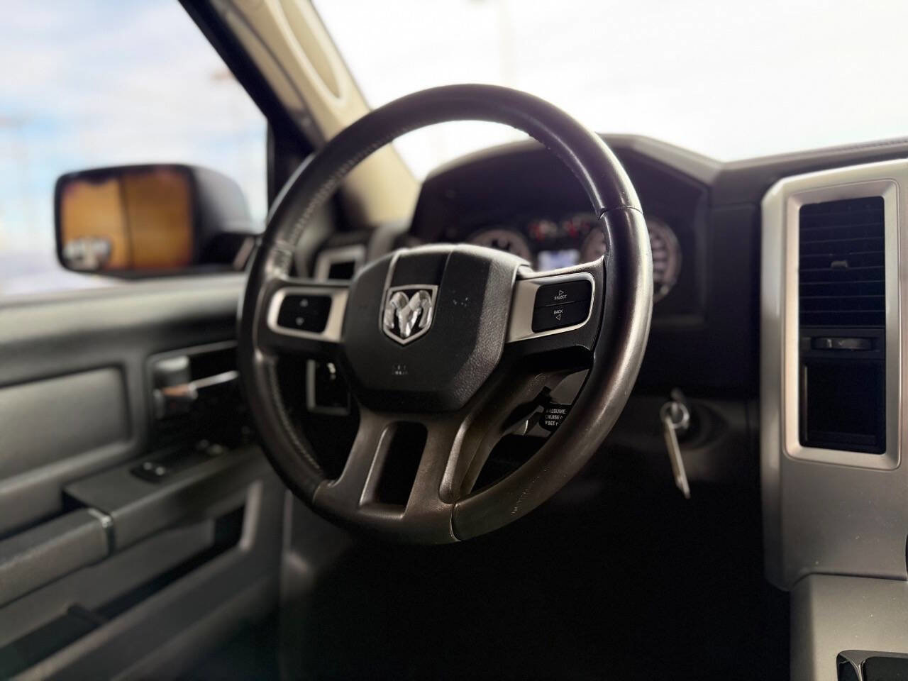 Used 2011 RAM 1500 R/T image 41