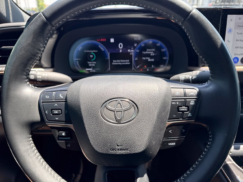 Used 2024 Toyota Crown AWD/4WD image 13
