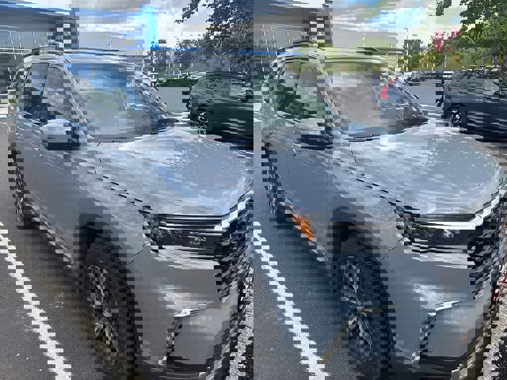 Used 2023 Honda Pilot Touring image 3