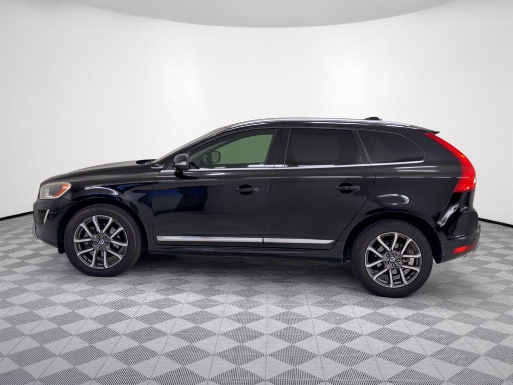 Used 2017 Volvo XC60 T6 Dynamic w/ Preferred Option Package AWD/4WD image 2