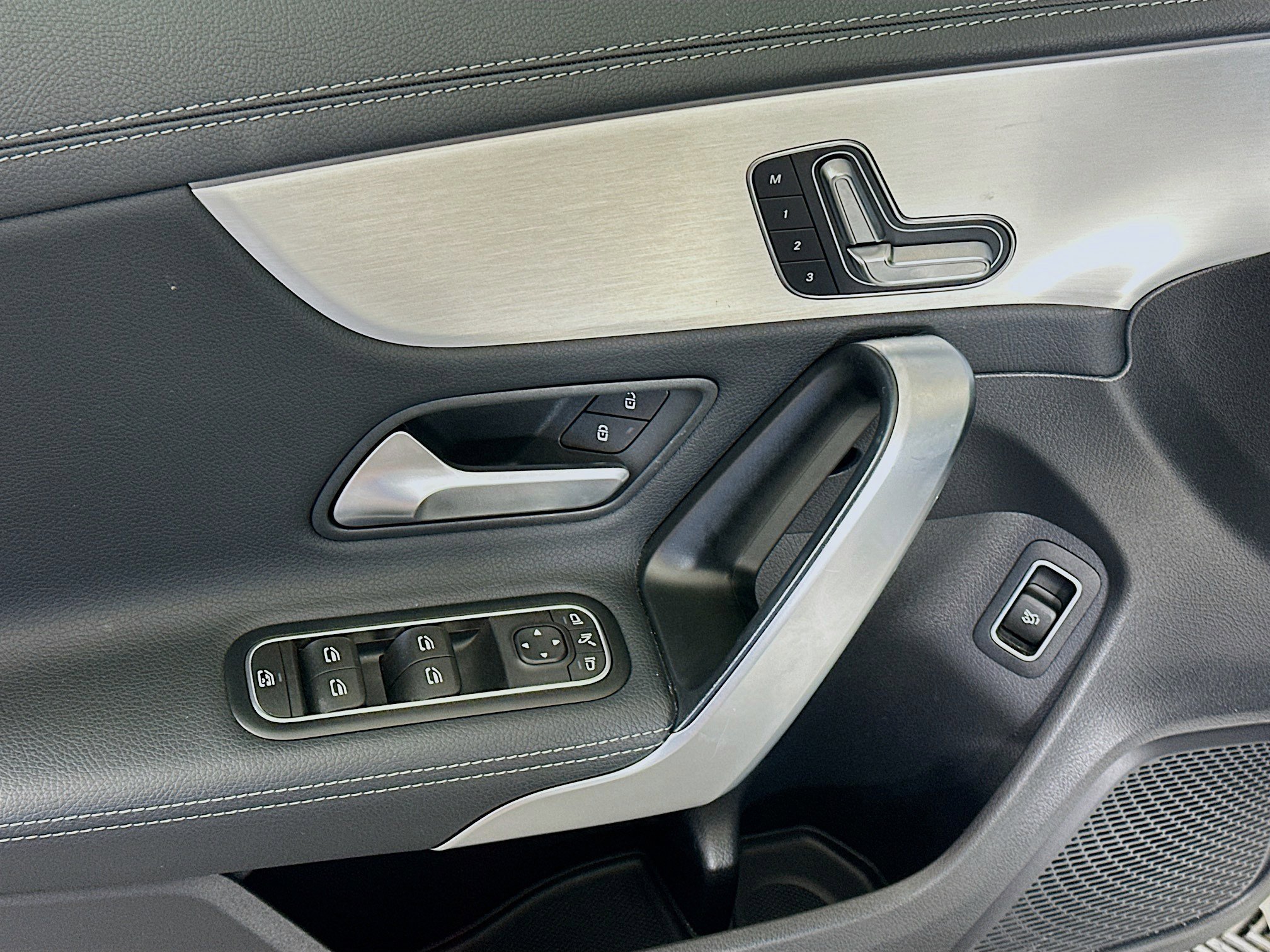 Used 2025 Mercedes-Benz CLA 250 image 15