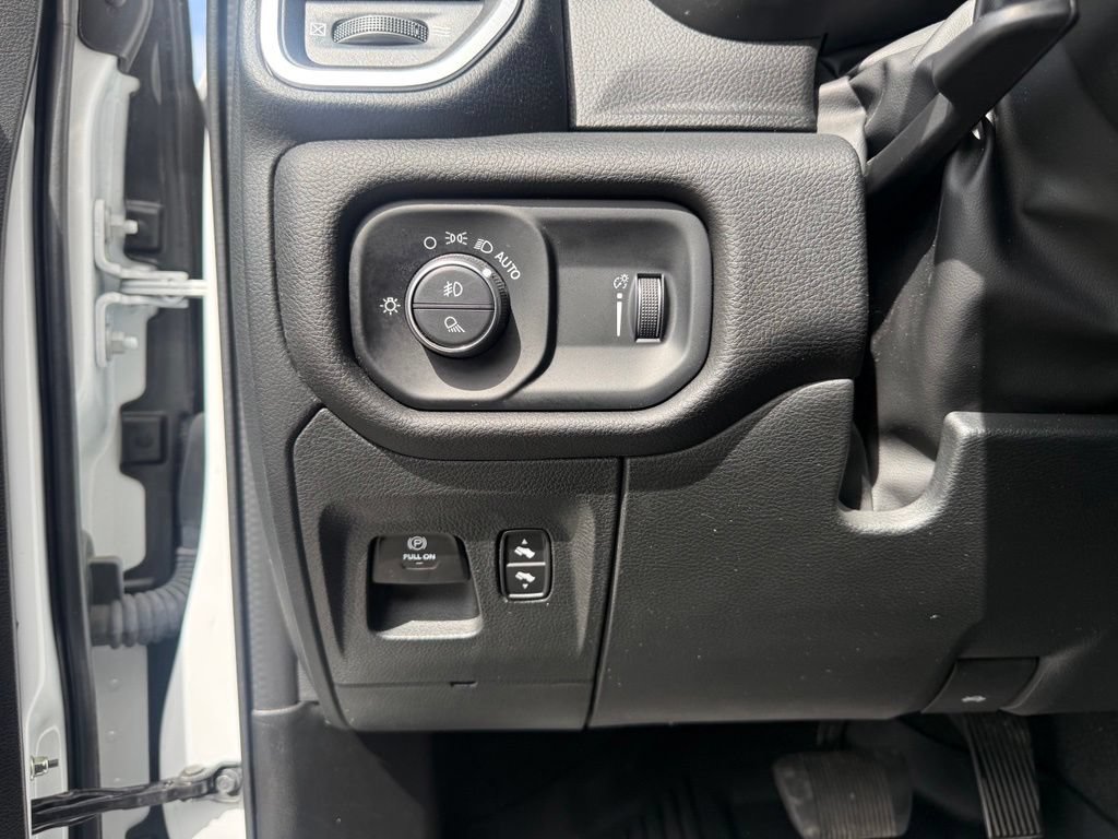 Used 2024 RAM 1500 Big Horn AWD/4WD image 14