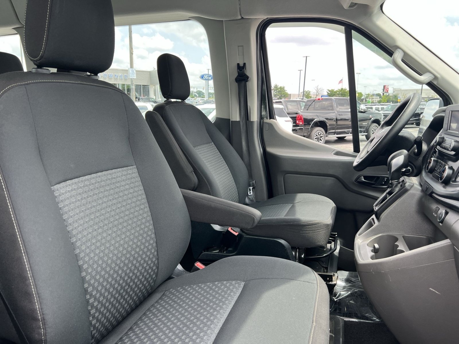 Used 2021 Ford Transit 350 XLT RWD image 24