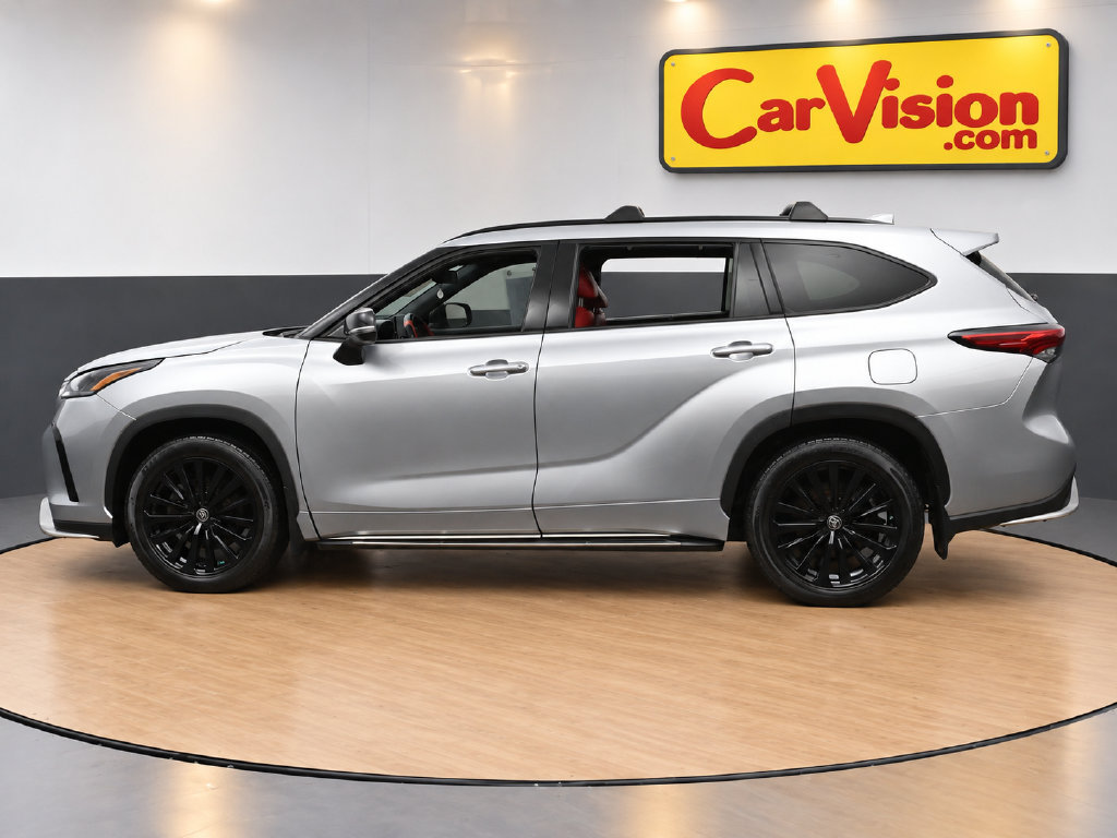 Used 2023 Toyota Highlander XSE AWD/4WD image 4