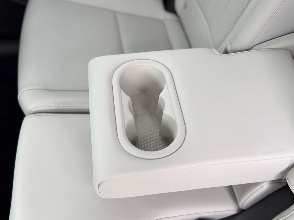 Used 2025 Hyundai Santa Fe SEL image 10