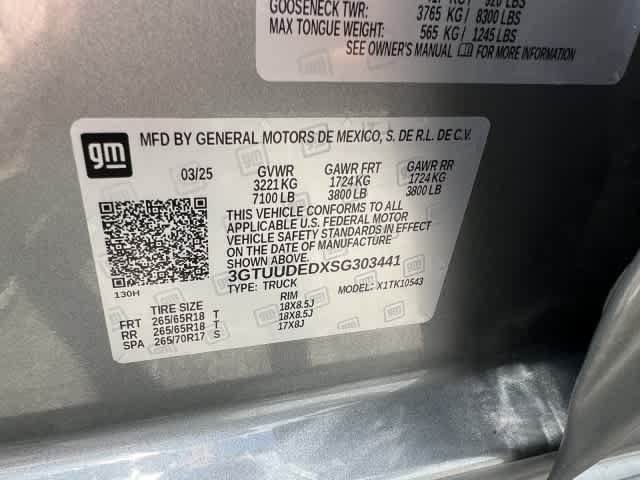 Used 2025 GMC Sierra 1500 SLT AWD/4WD image 16