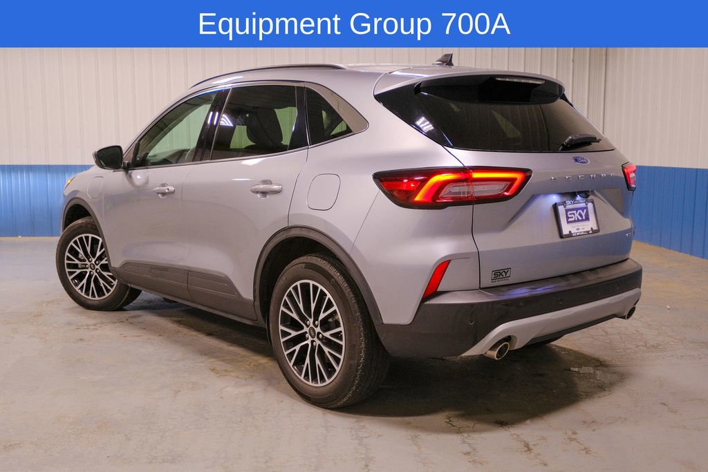 Used 2024 Ford Escape Base image 4