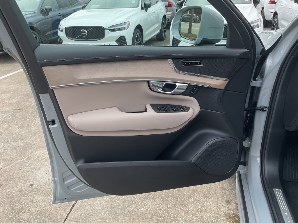 New 2027 Volvo XC90 B5 Core AWD/4WD image 11