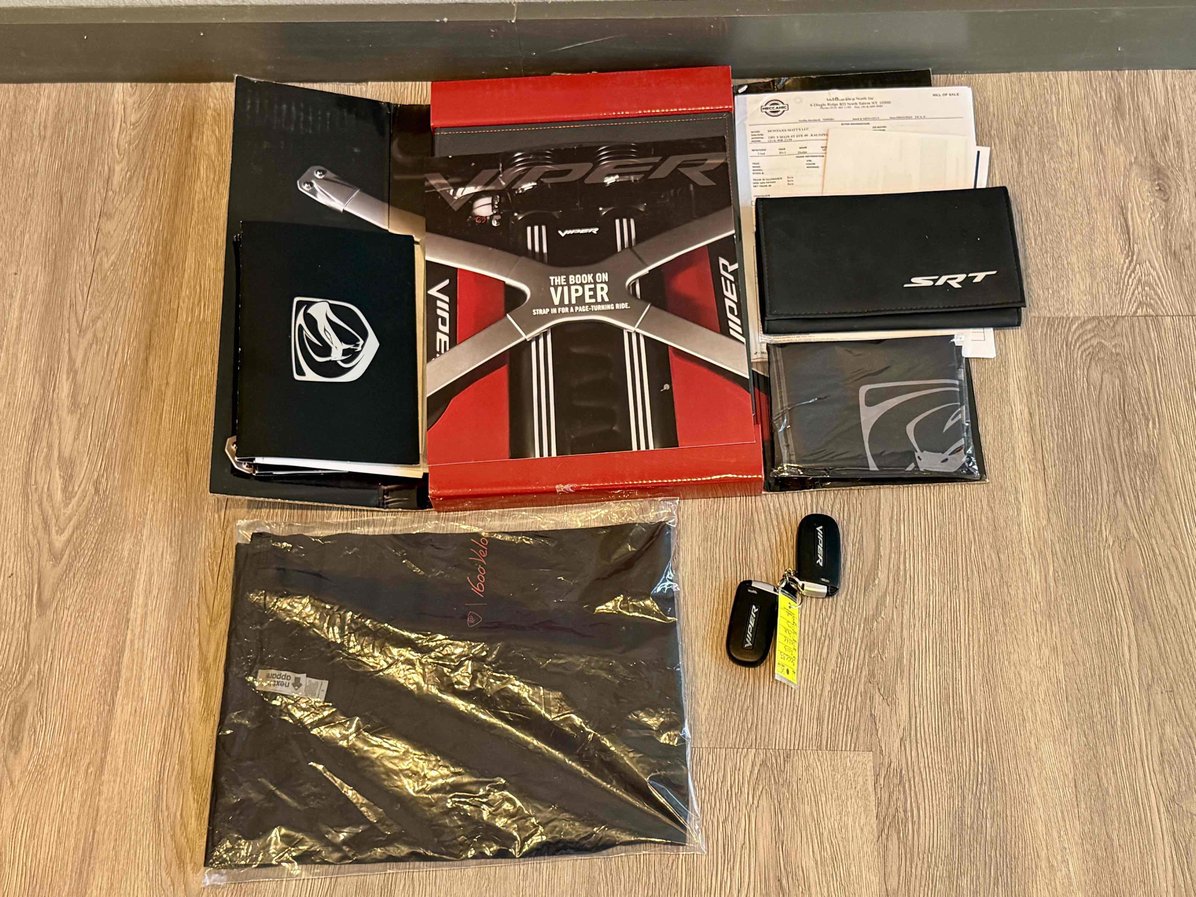 Used 2013 SRT Viper GTS w/ GTS Laguna Interior Pkg image 5