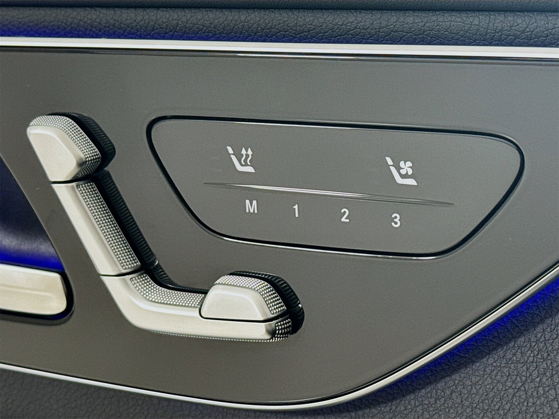 Used 2025 Mercedes-Benz GLC 300 image 20