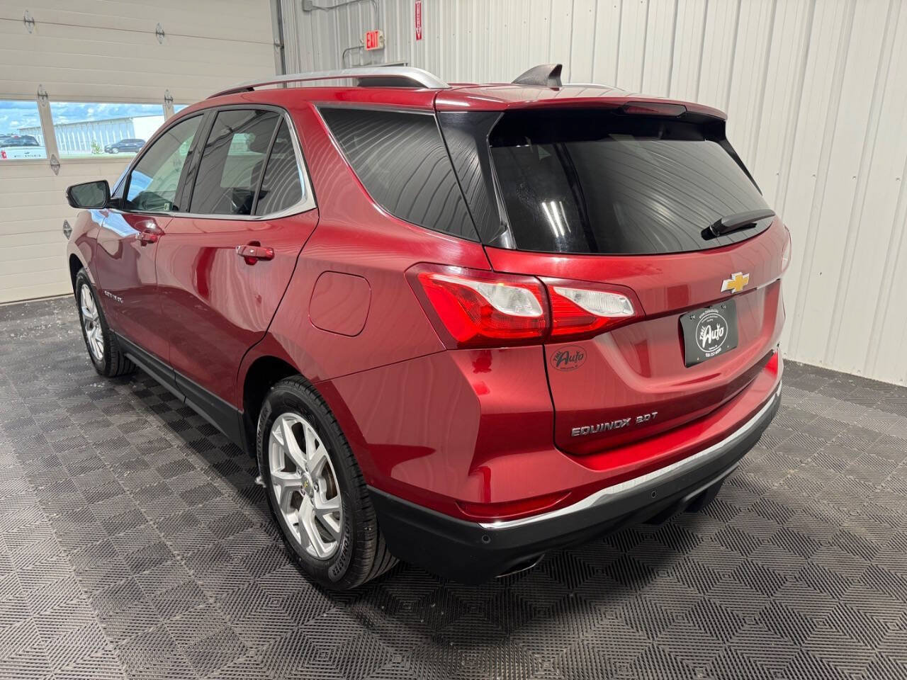 Used 2019 Chevrolet Equinox LT w/ LT True North Edition AWD/4WD image 4