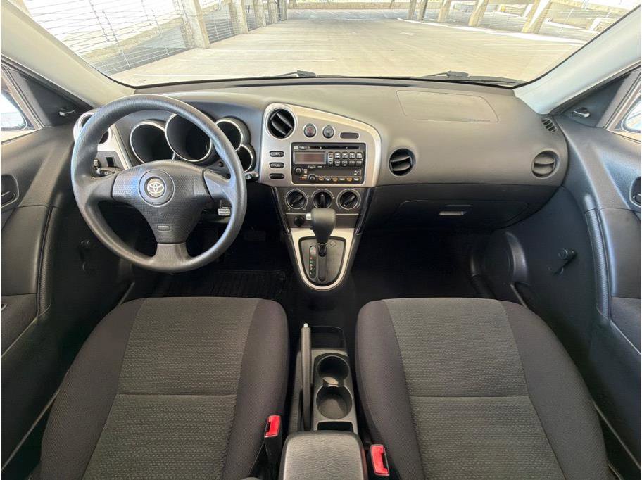 Used 2003 Toyota Matrix image 16