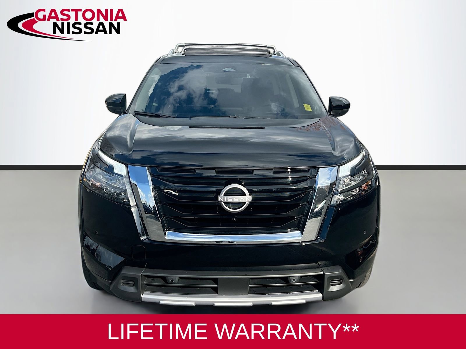 Used 2025 Nissan Pathfinder Platinum w/ Cargo Package video 2