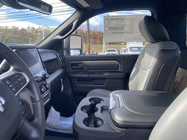 New 2026 RAM 5500 Tradesman w/ Chrome Appearance Group image 29