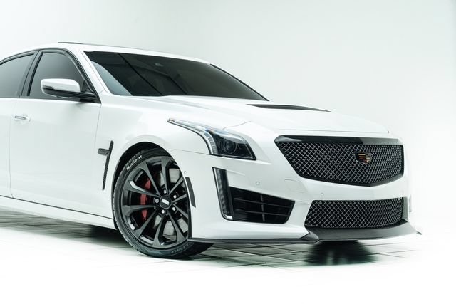 Used 2018 Cadillac CTS V w/ Carbon Fiber Package RWD image 4