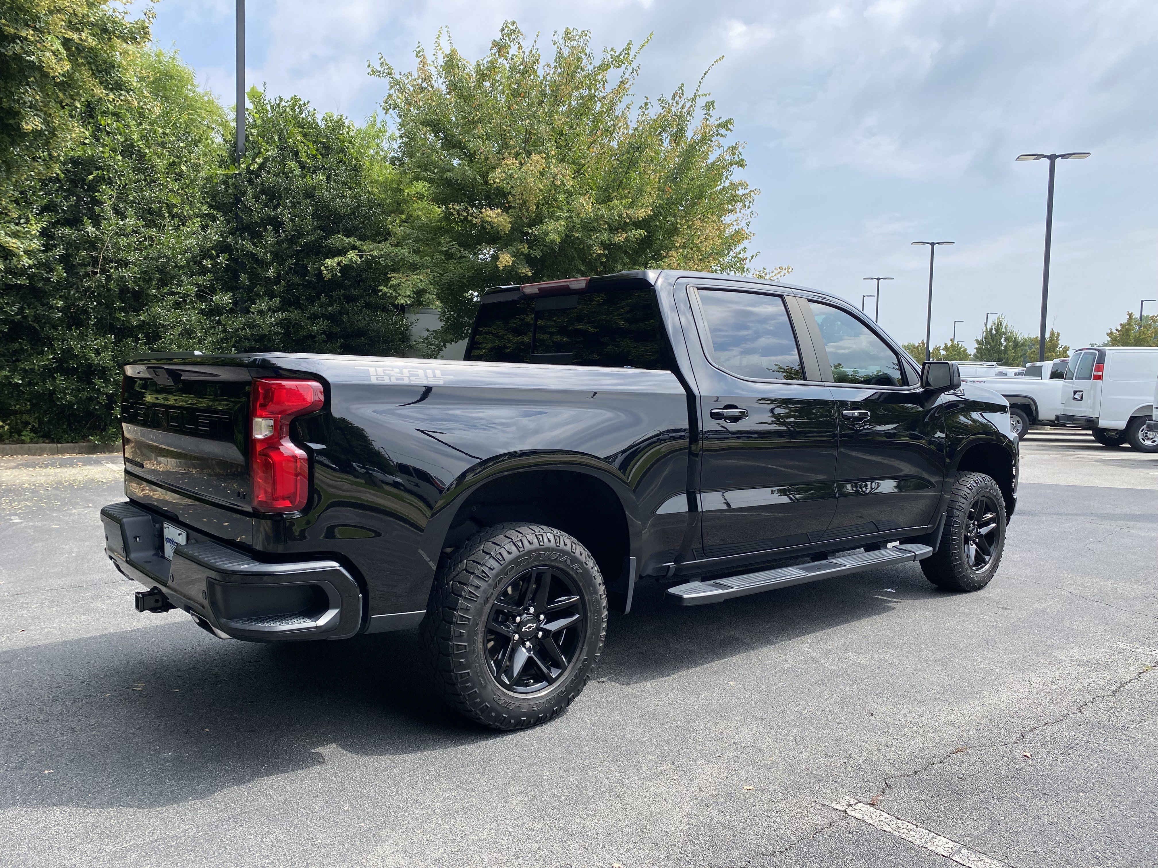 Used 2021 Chevrolet Silverado 1500 LT Trail Boss w/ Convenience Package II AWD/4WD image 9